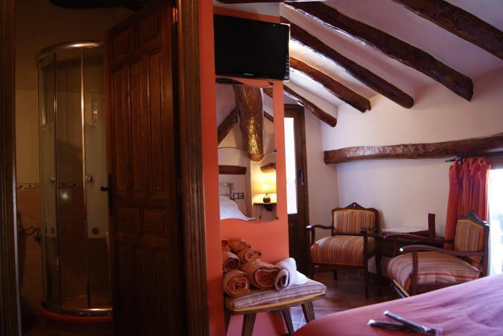 Hotel Casa De La Fuente Alcorisa Exteriör bild